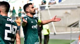 O Palmeiras derrotou o Paraná por 3 a 0 na manhã deste domingo pelo Campeonato Brasileiro sem maiores problemas diante de sua torcida, no Allianz Parque. Quem brilhou, mais uma vez, foi o volante Bruno Henrique, que voltou a marcar duas vezes e foi o nome do jogo. Confira as notas do LANCE! na partida (por William Correia)