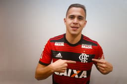 Flamengo precisa regularizar Piris da Motta a tempo de inscrevê-lo na Copa Libertadores: prazo é nesta sexta-feira