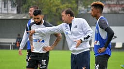 Treino Santos - Cuca e Gabriel Barbosa