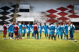 Mano deve levar a campo um time bem modificado em relação ao Botafogo