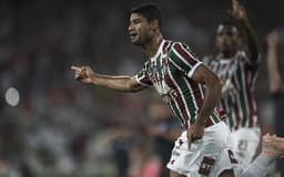 O Fluminense deixou escapar a vitória na noite desta quarta-feira no Nilton Santos. Após abrir o placar com o Gum, o Tricolor se descuidou nos minutos finais e cedeu empate ao Nacional, em duelo válido pelas quartas de final da Sul-Americana. As equipes voltam a campo no dia 31. Confira, a seguir, as notas do LANCE! (Por Marcello Neves - marcelloneves@lancenet.com.br)<br>