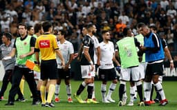 Vasco foi derrotado pelo Corinthians na noite do último sábado. Confira a seguir outras imagens na galeria do LANCE!