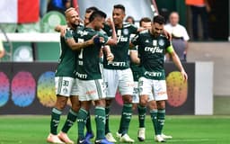 Palmeiras sofreu mais do que esperava para bater o Vitória por 3 a 2, mas contou com seus principais destaques para conquistar os últimos três pontos. Dudu e Scarpa tiveram as notas mais altas, Dracena e Bruno Henrique foram bem. Veja as atuações a seguir (Por Alê Guariglia)