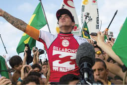 Gabriel Medina em Pipe