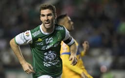 Corinthians quer contratar Mauro Boselli