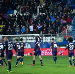 Eibar derrota Espanyol