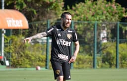 O argentino Jonatan Gomez pode ser aproveitado pela comissão técnica de André Jardine