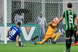 Fernando Leal aprovou o desempenho do América-MG contra uma equipe de Série A, como o Cruzeiro