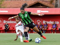 As Coelhas sucumbiram ante a força do Tricolor do Morumbi na estreia da competição nacional