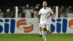 Jean Mota fez um belo gol no duelo contra o Vasco