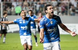 Fred fez o gol do título do Cruzeiro. Veja a seguir mais imagens da partida