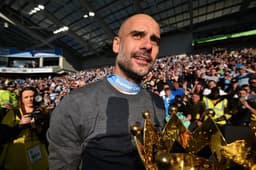 Que Pep Guardiola é um dos técnicos mais vitoriosos e importantes do futebol mundial não é novidade para ninguém. O catalão coleciona feitos, recordes e títulos ao longo de mais de 10 anos de carreira e o LANCE! faz um pequeno resumo da trajetória de Pep. Confira!