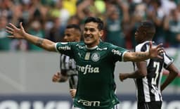 O zagueiro Gustavo Gómez teve um papel decisivo para a vitória do Palmeiras sobre o Botafogo, por 1 a 0, neste sábado. O paraguaio marcou o único gol da partida, ao converter o pênalti sofrido por Deyverson. Vejas as notas do Verdão por Gabriel Rodrigues (gabrielrodrigues@lancenet.com.br).