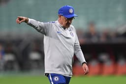 Sarri durante treinamento do Chelsea