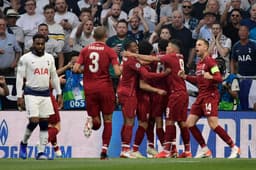 O Liverpool conquistou a europa pela sexta vez na história ao bater o Tottenham por 2 a 0, neste sábado, em Madrid. O brasileiro Alisson, o holandês Van Dijk, o belga Origi, o egípcio Salah... Muitos foram os destaques da partida (notas por João Vitor Castanheira)&nbsp;