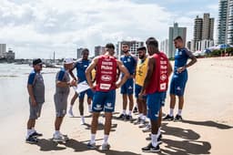 Treino do Santos em praia de Fortaleza