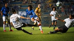 As "Cabulosas" eliminaram o Grêmio na semifinal do Brasileiro e farão a sinal com o Tricolor de Cristiane