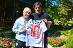 Pia Sundhage e Raí - CT da Barra Funda