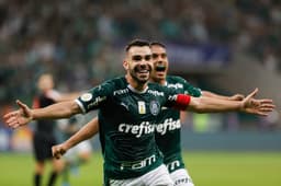 Efetivo e sem levar sufoco, o Palmeiras bateu o Cruzeiro por 1 a 0 neste sábado, no Allianz Parque, pulando para o segundo lugar do Campeonato Brasileiro.&nbsp;Bruno Henrique fez o gol da vitória e foi o principal nome do Alviverde no duelo. Veja, a seguir, as notas do LANCE! para o time do Palmeiras&nbsp;(Por Carlos Bandeira de Mello - carlosandrade@lancenet.com.br)