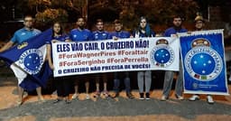 Torcedores da Raposa fizeram protestos em mais de 40 cidades