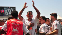 Com gol do volante Ralf, o Corinthians bateu o Vasco na manhã deste domingo e chegou ao G4 do Brasileirão. Mostrando segurança nas roubadas de bola e se destacando na frente, Ralf recebeu a maior nota do Corinthians no duelo com os cariocas. Confira na galeria a seguir a avaliação de cada jogador (por Gabriel Rodrigues).