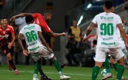 Athletico-PR x Chapecoense - Disputa