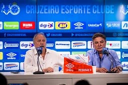 Perrella foi apresentado por um Wagner Pires praticamente mudo na sala de imprensa do clube