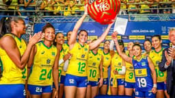 Seleção feminina de vôlei