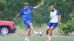 Renato Gaúcho durante treino do Grêmio nas Laranjeiras