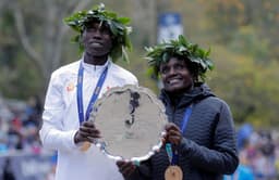 Joyciline Jepkosgei e Geoffrey Kamworor, campeões da Maratona de Nova York 2019