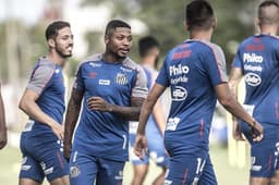 Marinho em treino do Santos