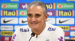 Tite durante coletiva de imprensa nesta segunda-feira 18.11.19