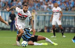 Grêmio x São Paulo - Dani Alves