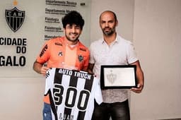 Luan chegou aos 300 jogos pelo Galo, porém pode não ficar no clube em 2020