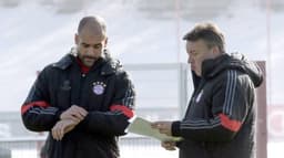 Pep Guardiola e Domènec Torrent nos tempos de Bayern de Munique