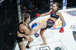 Juliana Velasquez espera ser a próxima a disputar o cinturão peso-mosca (Foto: divulgação Bellator)