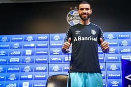 Vanderlei apresentado no Grêmio