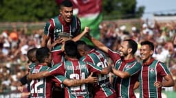 Egídio, Henrique e Yago comemoração Fluminense