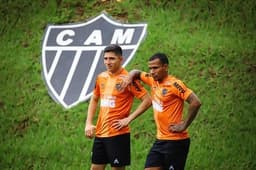 Savarino estava ao lado do compatriota Otero na Cidade do Galo. Seu nome ainda não está no BID, da CBF