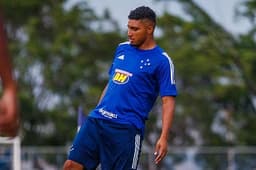 Éderson não joga mais pela Raposa após surgir promissor no clube, mas não quis permanecer na Toca da Raposa