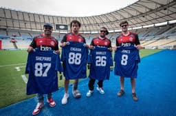 Astros da NFL no Rio