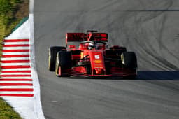 Vettel foi o mais rápido do dia em Barcelona