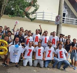 Torcedores do Atlético-MG provocam Cruzeiro