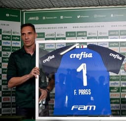 Prass leiloará camisa que ganhou em despedida do Palmeiras