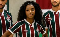 Luany foi modelo das novas camisas do Fluminense