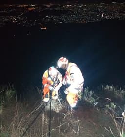 O resgate do jogador exigiu técnicas de rapel do Corpo de Bombeiros