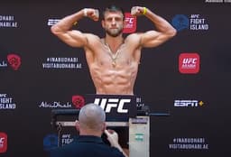 Kattar é apontado como favorito para duelo contra Ige nesta quarta (Foto: Reprodução/YouTube/UFC)