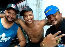 Deyverson e amigos