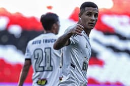 Guilherme Arana pediu calma com a empolgação com o Galo após a vitória sobre o Flamengo