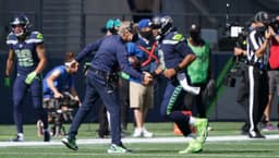 russell wilson pete carroll seattle seahakws